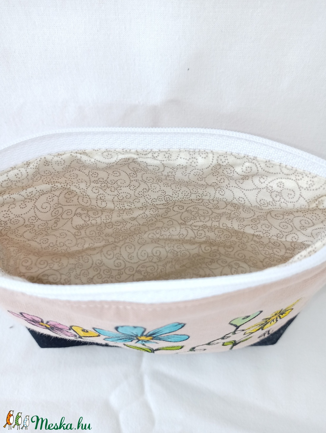 Kézzel festett  virágos kicsi neszeszer  - táska & tok - neszesszer - Meska.hu