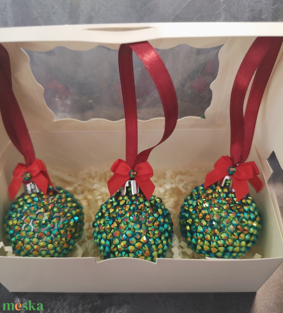 Zöldstrasszköves kő - karácsony - karácsonyi lakásdekoráció - karácsonyfadíszek - Meska.hu