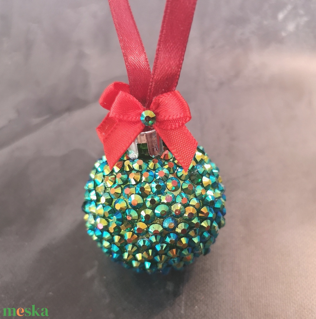 Zöldstrasszköves kő - karácsony - karácsonyi lakásdekoráció - karácsonyfadíszek - Meska.hu