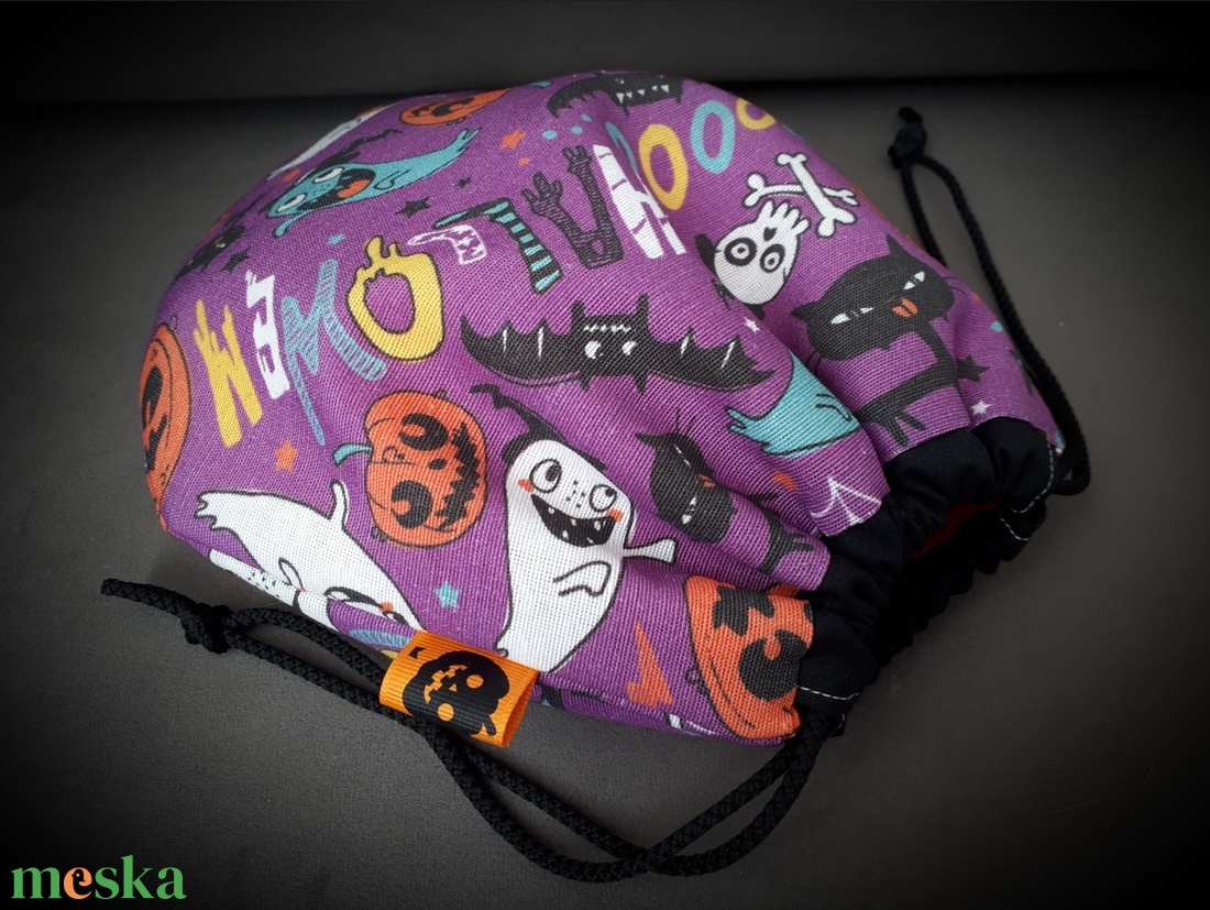Halloweeni cukorkagyűjtő húzózsinóros zsák gyerekeknek - táska & tok - kézitáska & válltáska - tarisznya - Meska.hu Halloweeni cukorkagyűjtő húzózsinóros zsák gyerekeknek - táska & tok - kézitáska & válltáska - tarisznya - Meska.hu