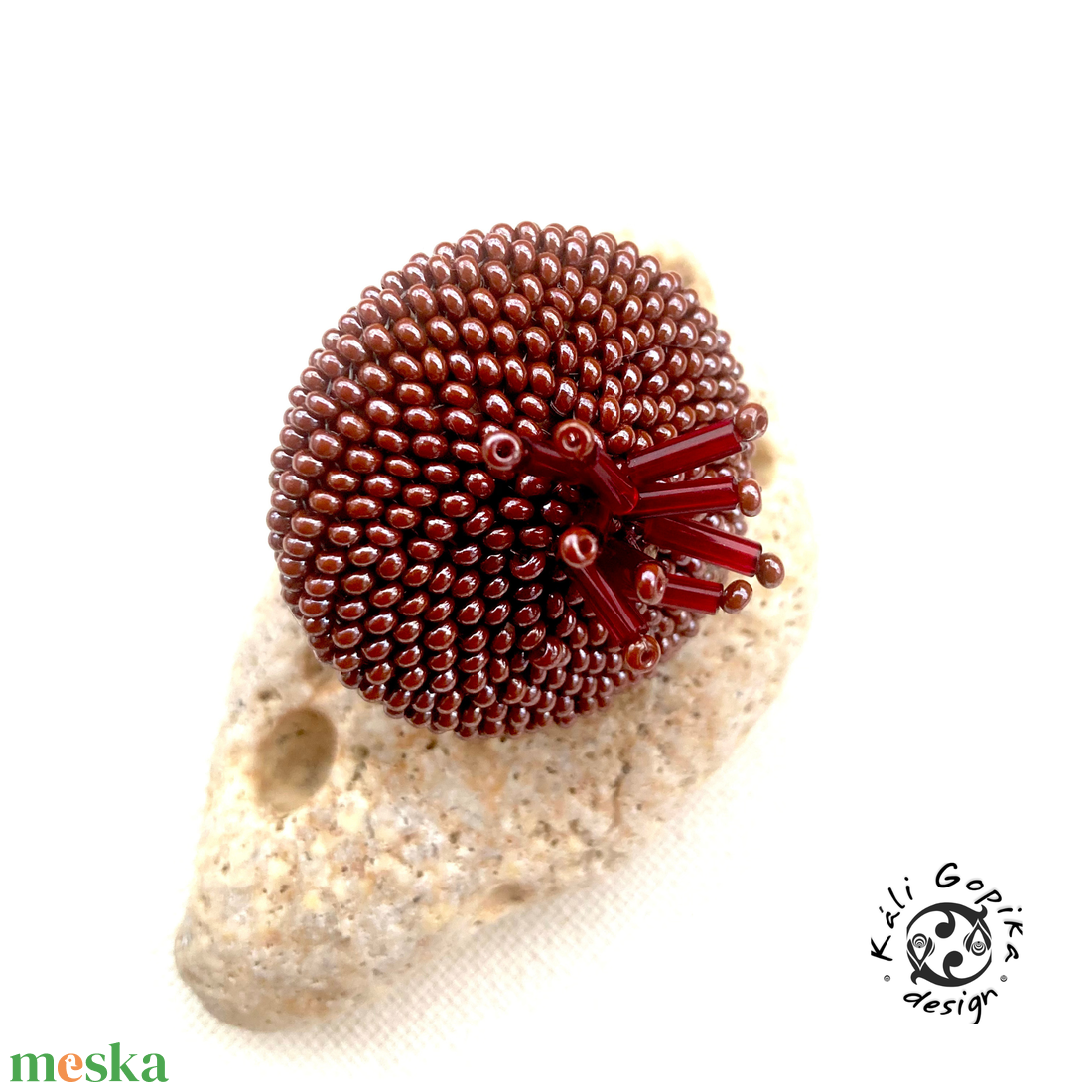 Barna giga méretű gyöngyös design gyűrű - ékszer - gyűrű - statement gyűrű - Meska.hu