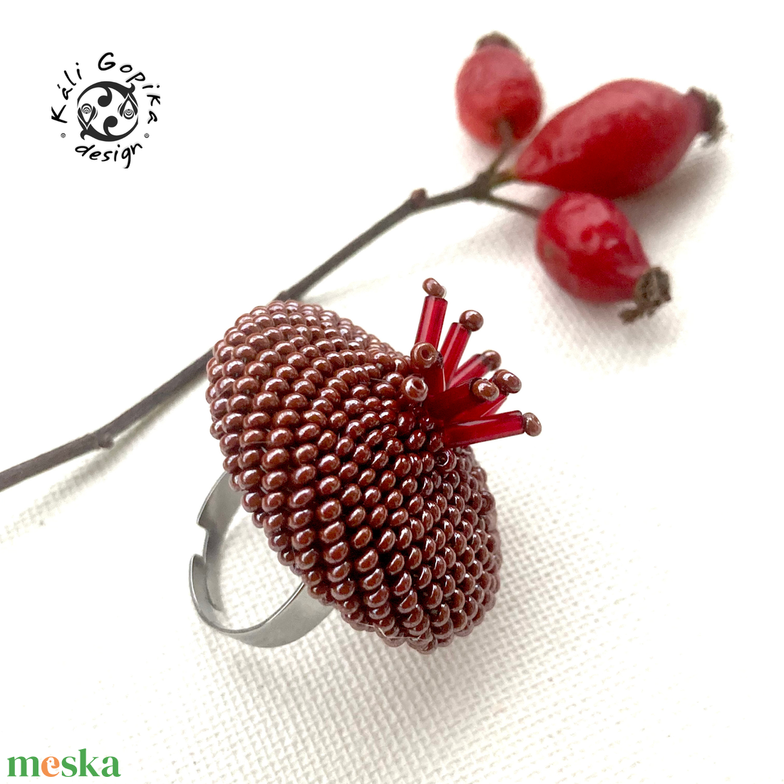 Barna giga méretű gyöngyös design gyűrű - ékszer - gyűrű - statement gyűrű - Meska.hu