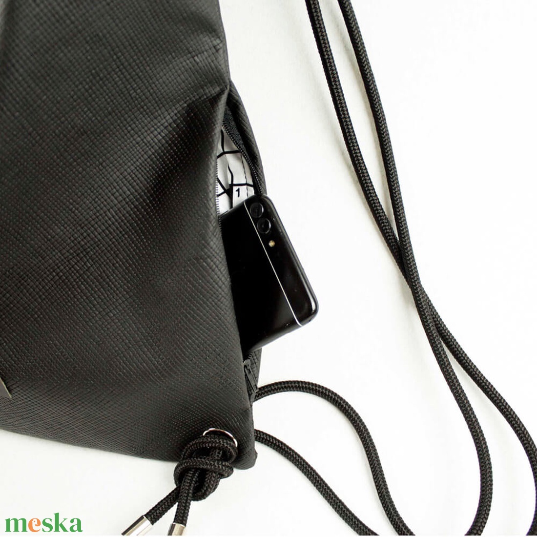 Gymbag / fekete / hátizsák / tornazsák / oldalsó rejtett zsebbel - táska & tok - hátizsák - hátizsák - Meska.hu Gymbag / fekete / hátizsák / tornazsák / oldalsó rejtett zsebbel - táska & tok - hátizsák - hátizsák - Meska.hu