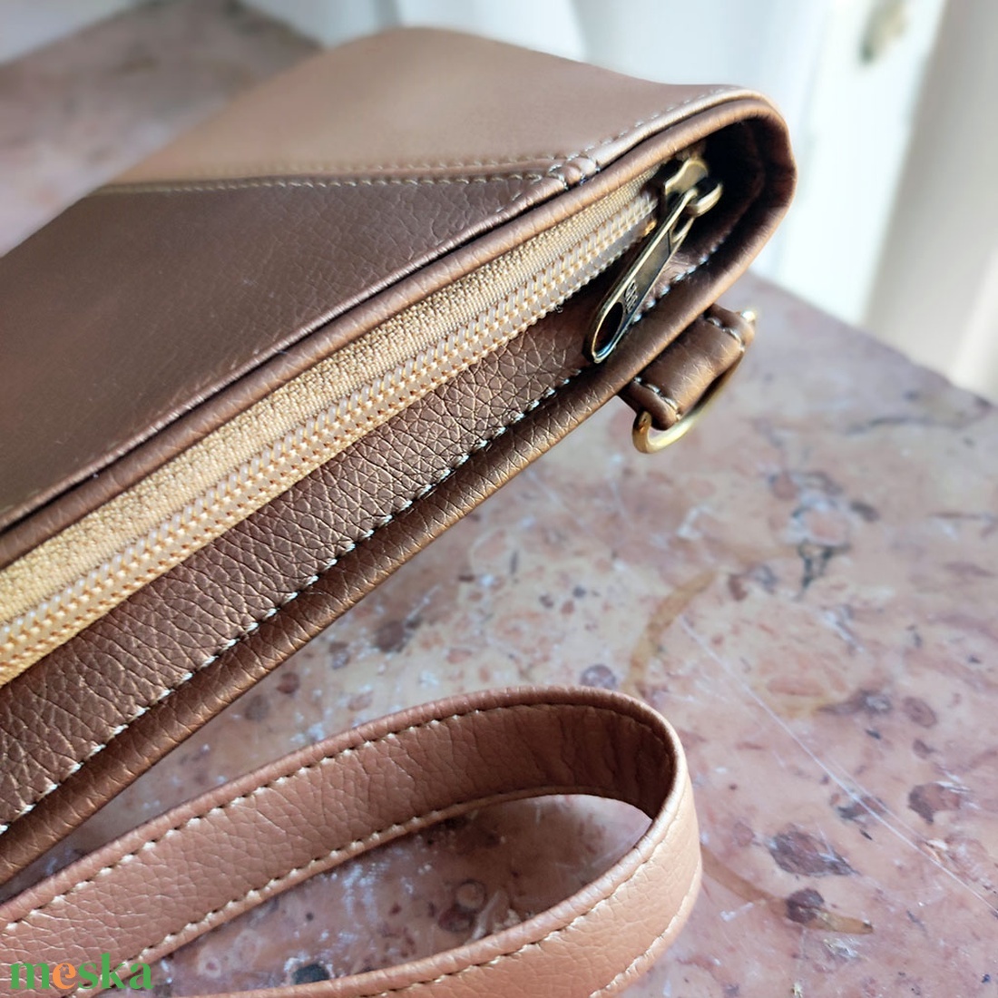 Boritéktáska csuklópánttal és vállpánttal / kis táska / clutch / textilbőr  - táska & tok - variálható táska - Meska.hu