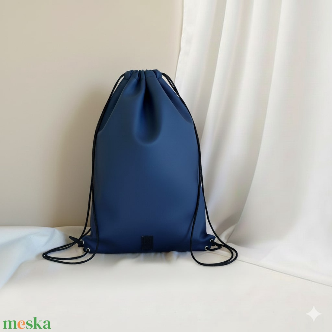 Gymbag / tornazsák fazon / hátizsák / sötétkék / oldalsó rejtett zsebbel - táska & tok - hátizsák - hátizsák - Meska.hu Gymbag / tornazsák fazon / hátizsák / sötétkék / oldalsó rejtett zsebbel - táska & tok - hátizsák - hátizsák - Meska.hu