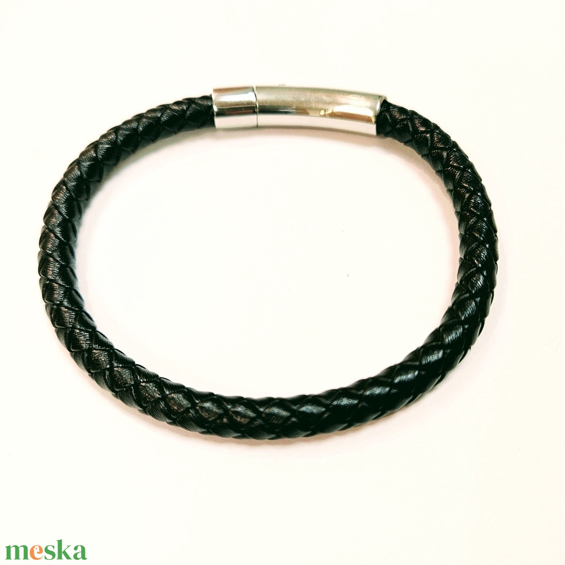 19-23 cm Elegáns bőr férfi karkötő fekete ezüst - ékszer - karkötő - széles karkötő - Meska.hu 19-23 cm Elegáns bőr férfi karkötő fekete ezüst - ékszer - karkötő - széles karkötő - Meska.hu