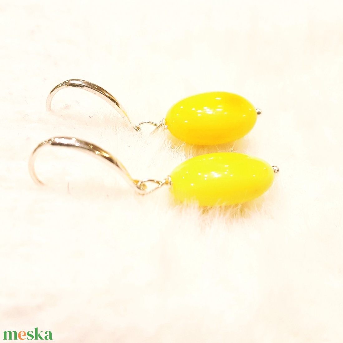 Borostyán  fülbevaló ezüst szereléssel.  - ékszer - fülbevaló - lógó csepp fülbevaló - Meska.hu