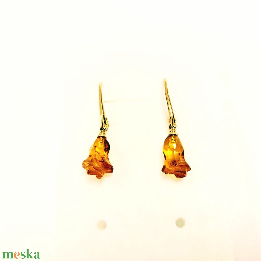 Borostyánkő fülbevaló rózsa aranyozott ezüst záras akasztóval - ékszer - fülbevaló - lógó fülbevaló - Meska.hu