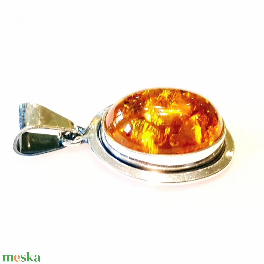 Borostyán medál  ezüst foglalatban. - ékszer - nyaklánc - medál - Meska.hu