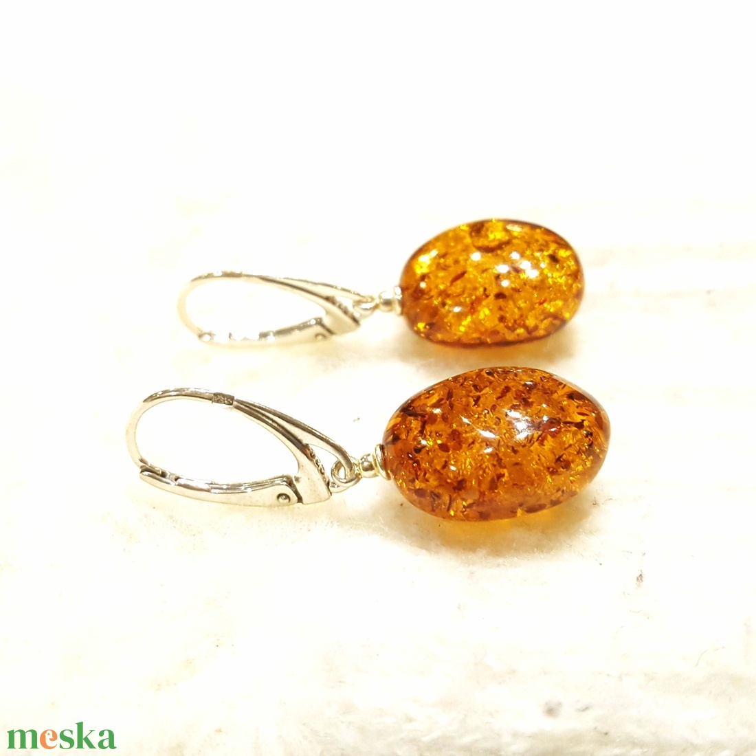 Borostyán  fülbevaló ezüst szereléssel.  - ékszer - fülbevaló - lógó csepp fülbevaló - Meska.hu