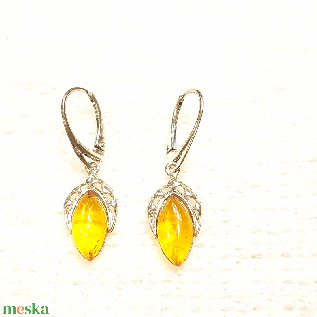 Borostyán ezüst fülbevaló akasztós. - ékszer - fülbevaló - lógó csepp fülbevaló - Meska.hu