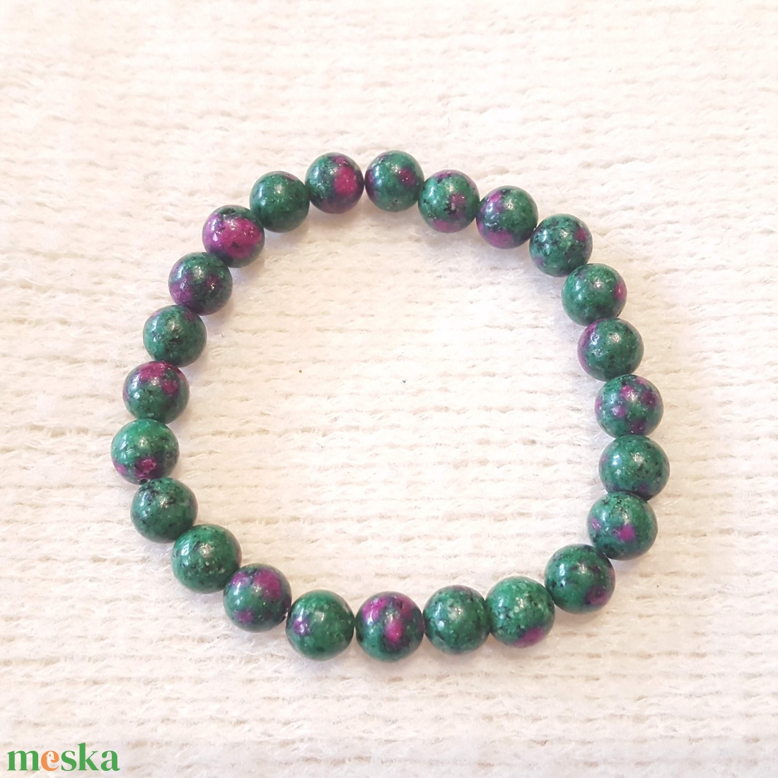 Pompás zöld tarka jáspis bogyós karkötő gumis(8 mm) - ékszer - karkötő - bogyós karkötő - Meska.hu