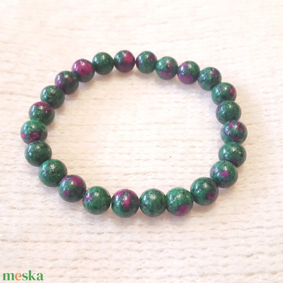 Pompás zöld tarka jáspis bogyós karkötő gumis(8 mm) - ékszer - karkötő - bogyós karkötő - Meska.hu