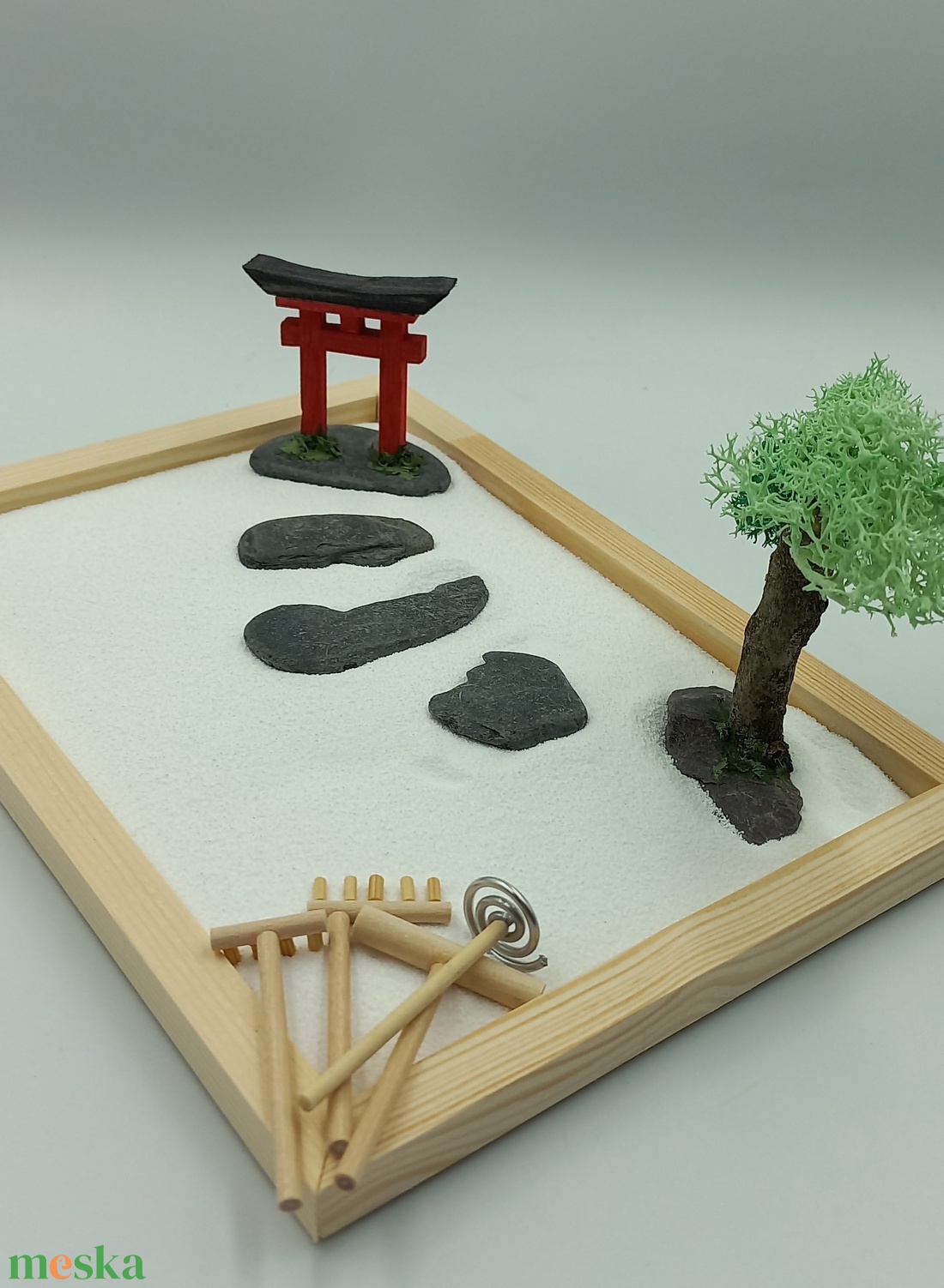 Japán kert (kis) - torii kapuval és fával - diy (csináld magad) - egységcsomag - Meska.hu Japán kert (kis) - torii kapuval és fával - diy (csináld magad) - egységcsomag - Meska.hu