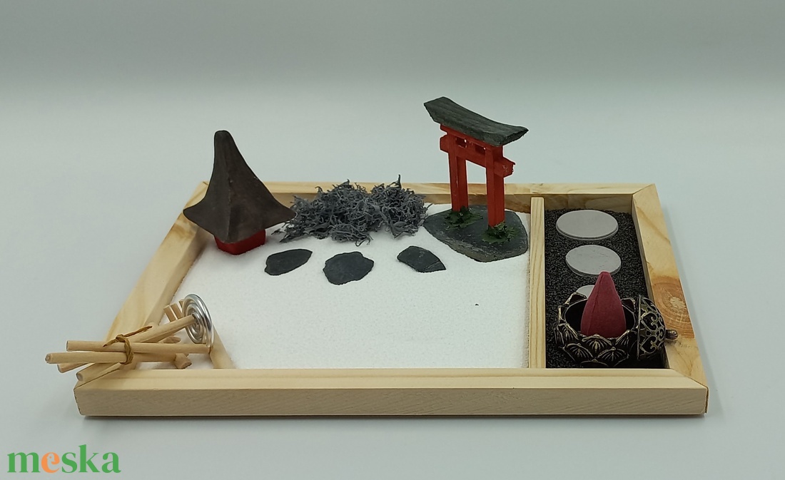 Japán kert (kis) - házzal, torii kapuval és füstölővel - diy (csináld magad) - egységcsomag - Meska.hu Japán kert (kis) - házzal, torii kapuval és füstölővel - diy (csináld magad) - egységcsomag - Meska.hu