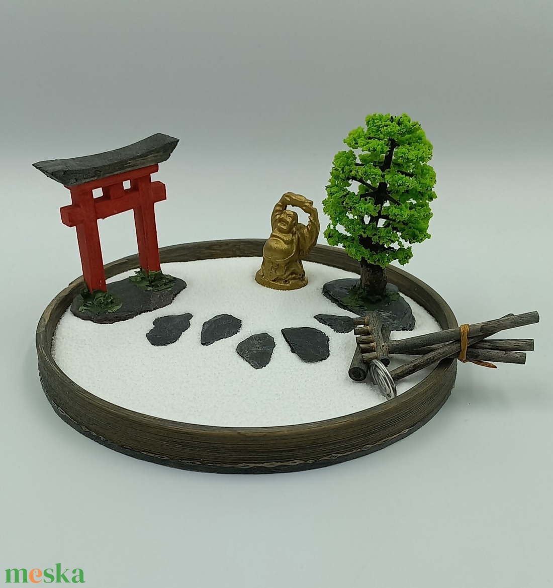 Japán kert (mini)- fával, torii kapuval és arany Buddhával - diy (csináld magad) - egységcsomag - Meska.hu Japán kert (mini)- fával, torii kapuval és arany Buddhával - diy (csináld magad) - egységcsomag - Meska.hu