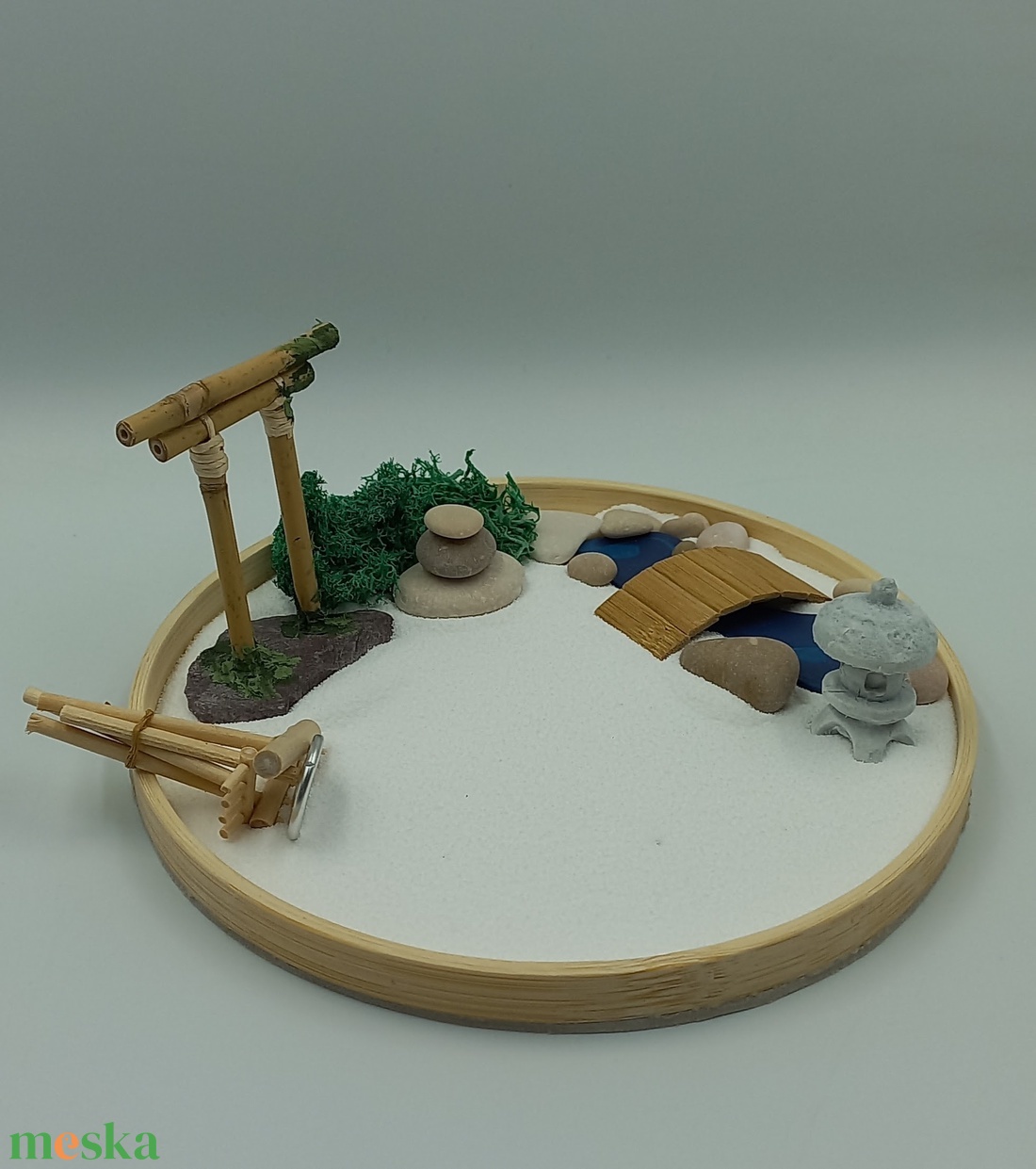 Japán kert (közepes)- kapuval, kőlámpással, patakkal és híddal - diy (csináld magad) - egységcsomag - Meska.hu Japán kert (közepes)- kapuval, kőlámpással, patakkal és híddal - diy (csináld magad) - egységcsomag - Meska.hu