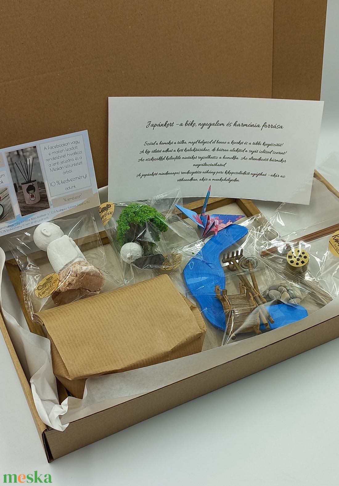 Japán kert (közepes)- patakkal, híddal, fával, füstölővel, kőlámpással és kis szerzetessel - otthon & életmód - dekoráció - dísztárgy - Meska.hu