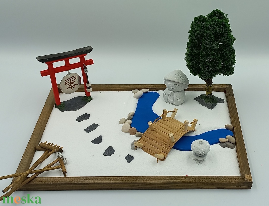 Japánkert (nagy)- gongos torii kapuval,  Dzsizó szerzetessel, patakkal, híddal és fával - otthon & életmód - dekoráció - dísztárgy - Meska.hu