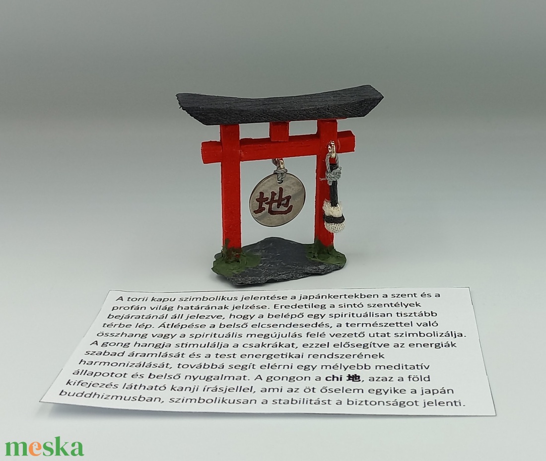 Kis torii kapu gonggal - Japánkert kiegészítő - otthon & életmód - dekoráció - asztal és polc dekoráció - japánkert - Meska.hu
