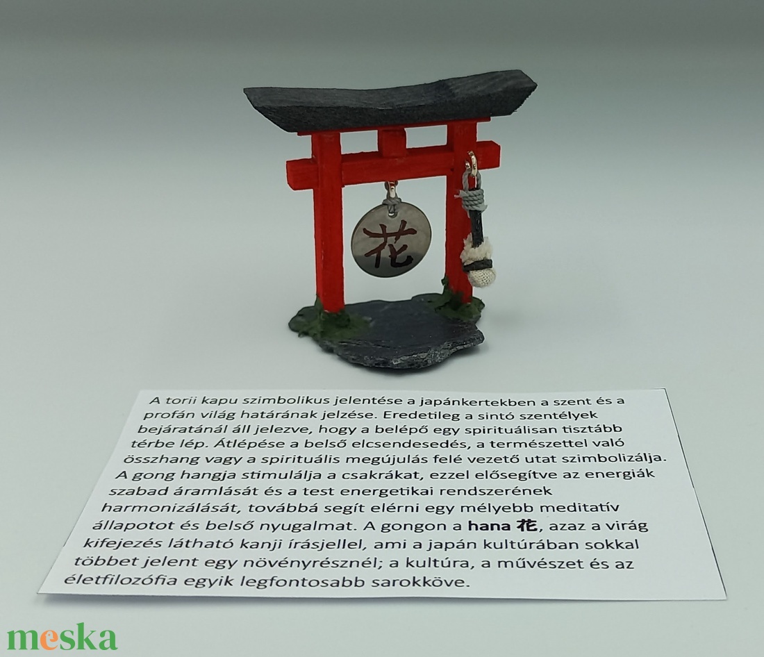Kis torii kapu gonggal - Japánkert kiegészítő - otthon & életmód - dekoráció - asztal és polc dekoráció - japánkert - Meska.hu