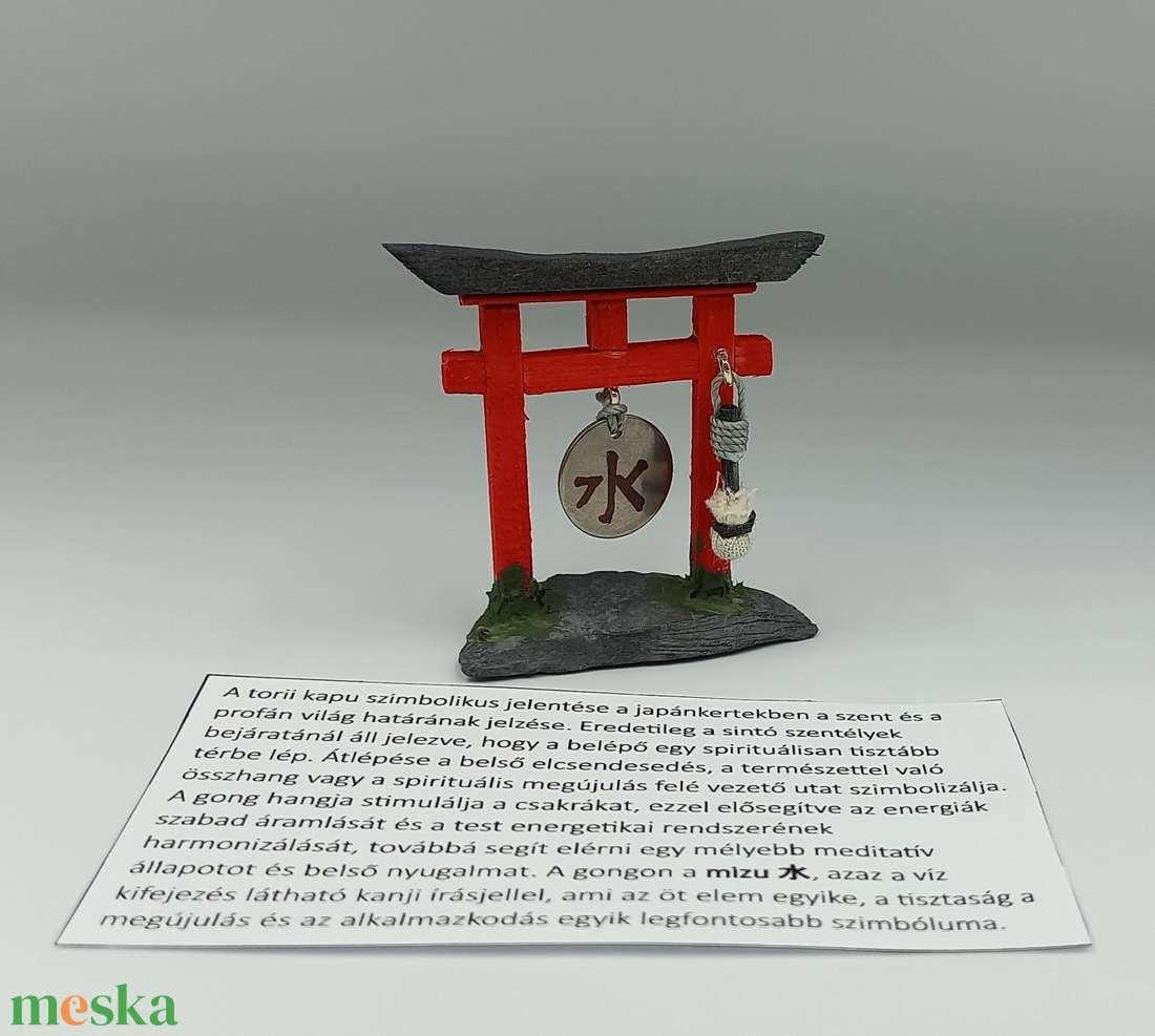 Kis torii kapu gonggal - Japánkert kiegészítő - otthon & életmód - dekoráció - asztal és polc dekoráció - japánkert - Meska.hu