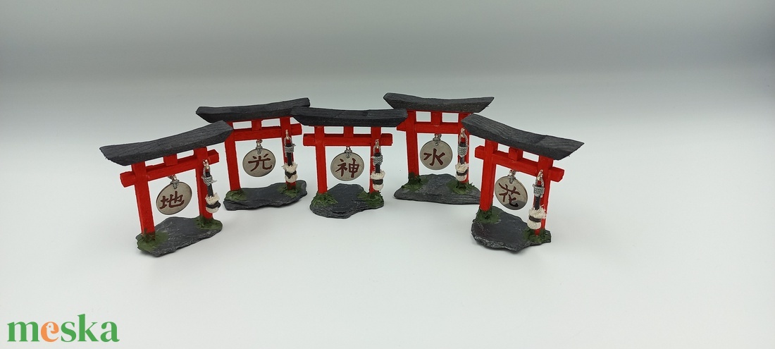 Kis torii kapu gonggal - Japánkert kiegészítő - otthon & életmód - dekoráció - asztal és polc dekoráció - japánkert - Meska.hu