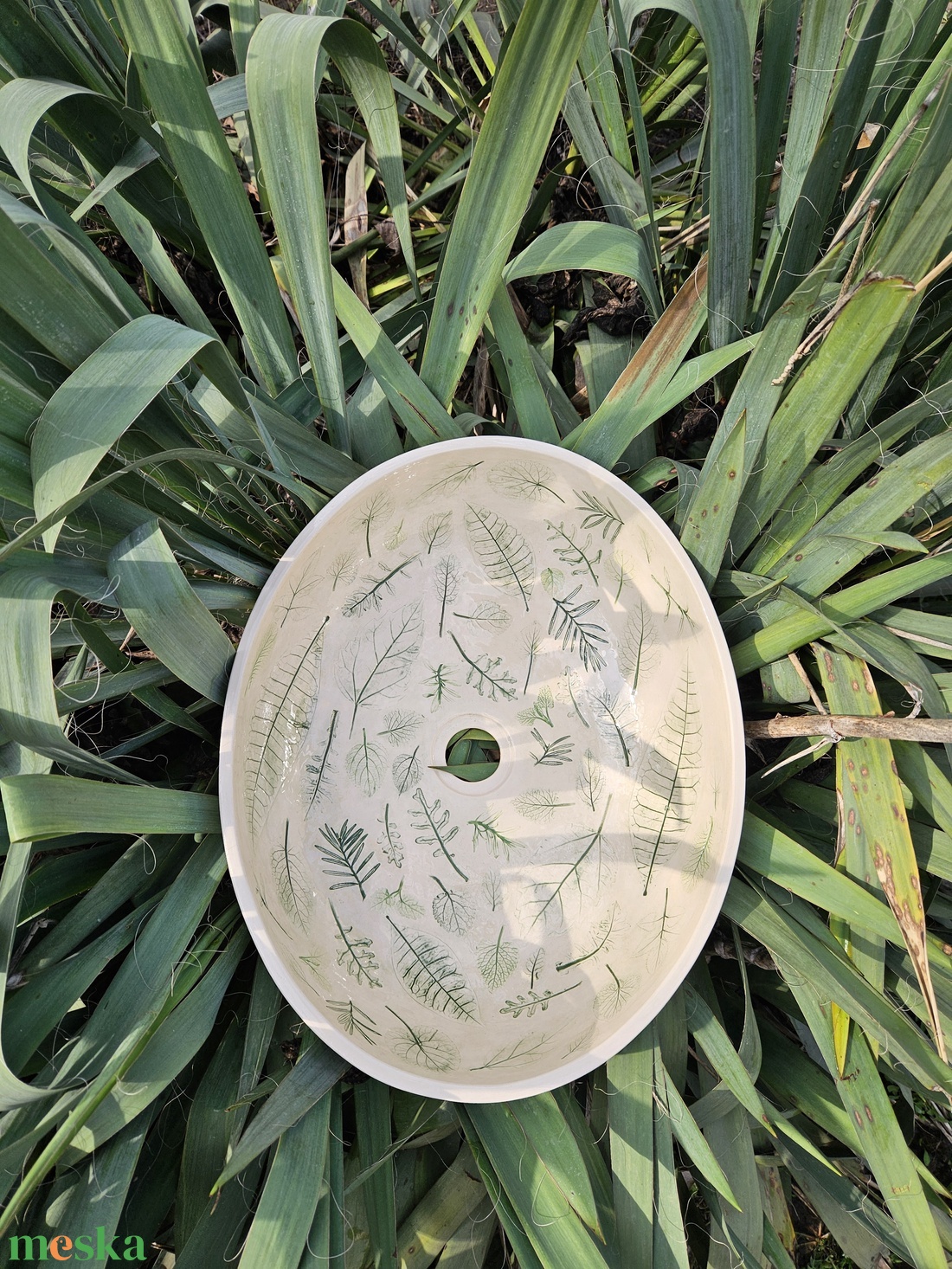 Ovális kerámia mosdótál levéllenyomatokkal - otthon & életmód - fürdőszoba - mosdótál - Meska.hu