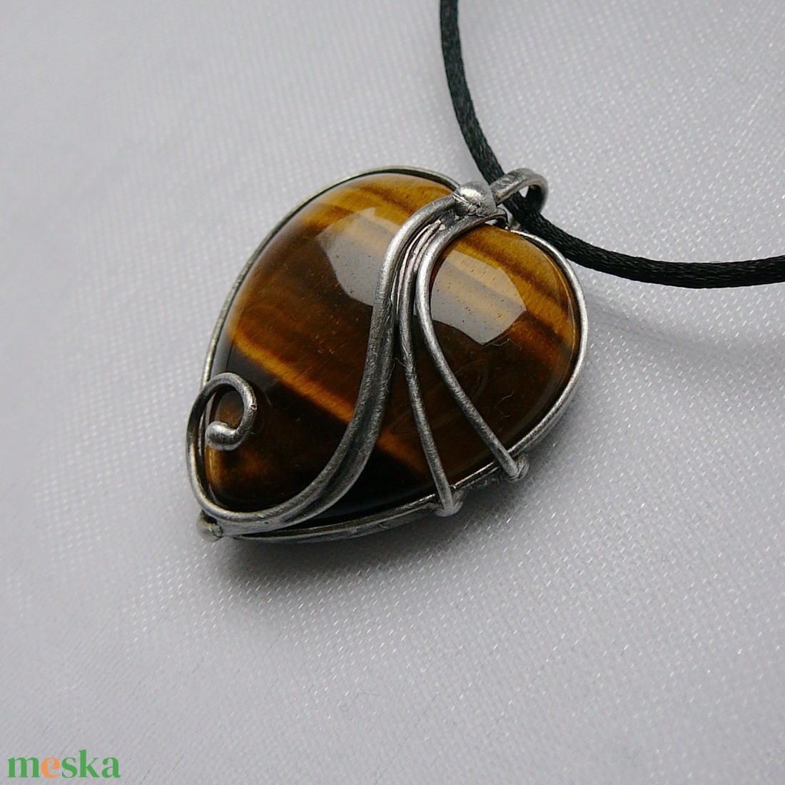 Tigrisszem szív medál - ékszer - nyaklánc - medálos nyaklánc - Meska.hu