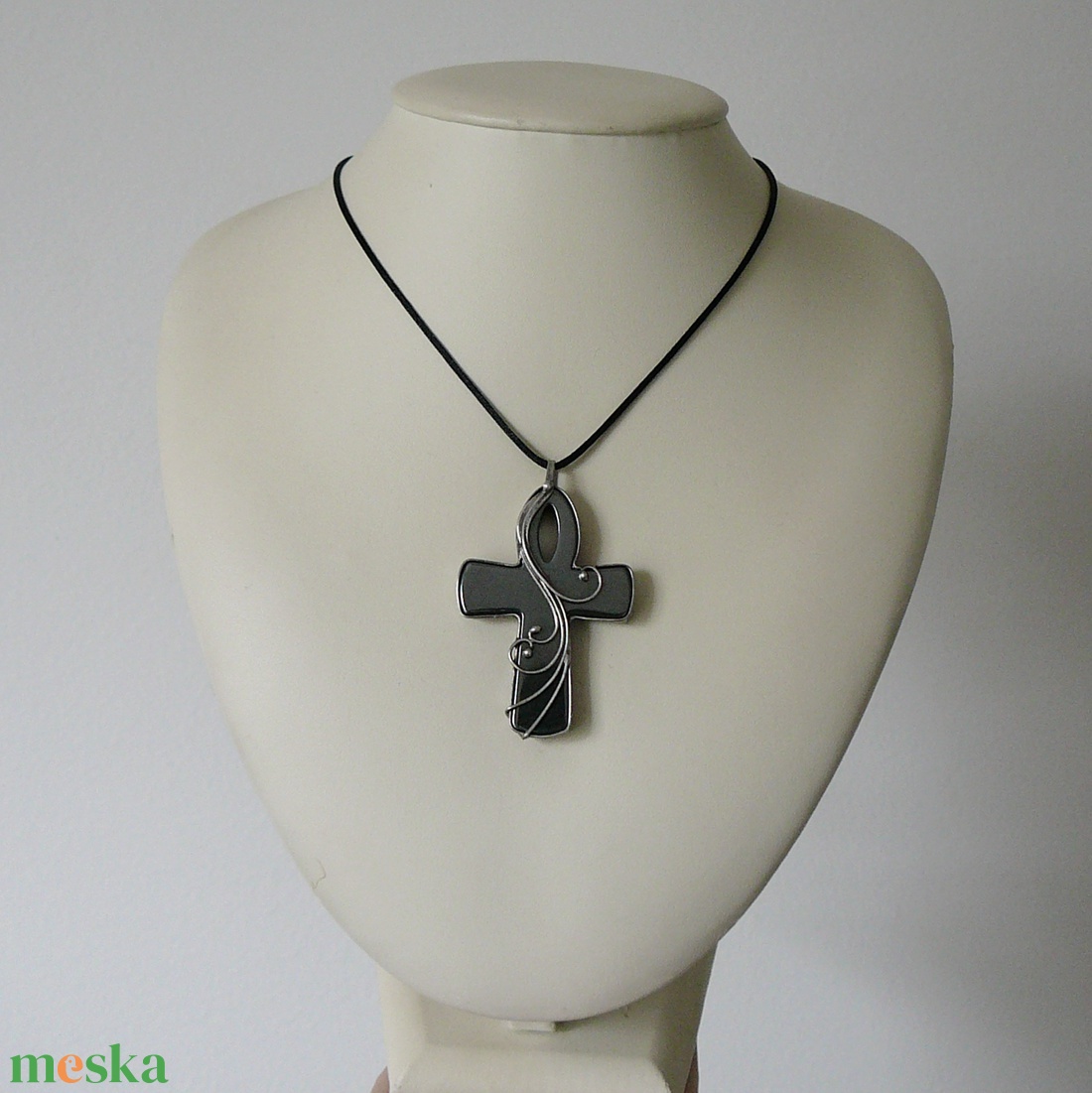 Hematit nílusi kereszt medál - ékszer - nyaklánc - medálos nyaklánc - Meska.hu