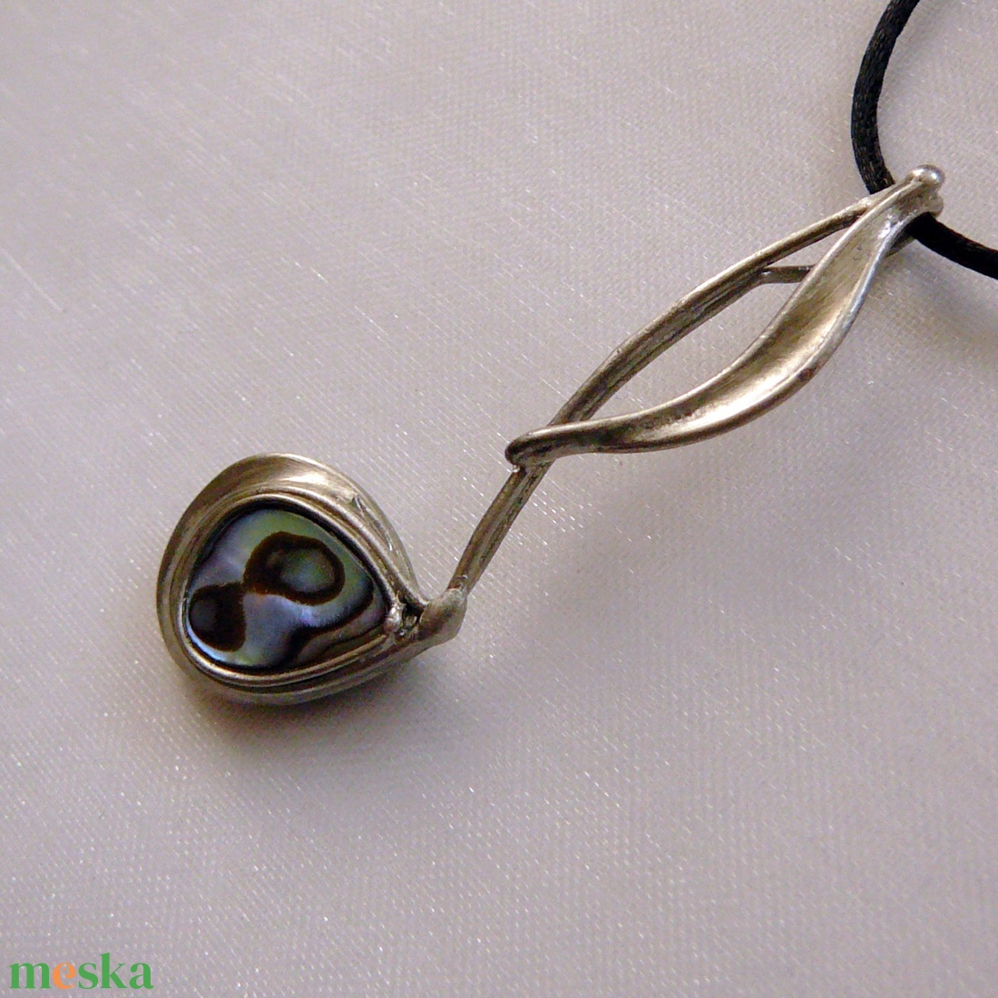 Pávakagyló hangjegy medál - ékszer - nyaklánc - medálos nyaklánc - Meska.hu