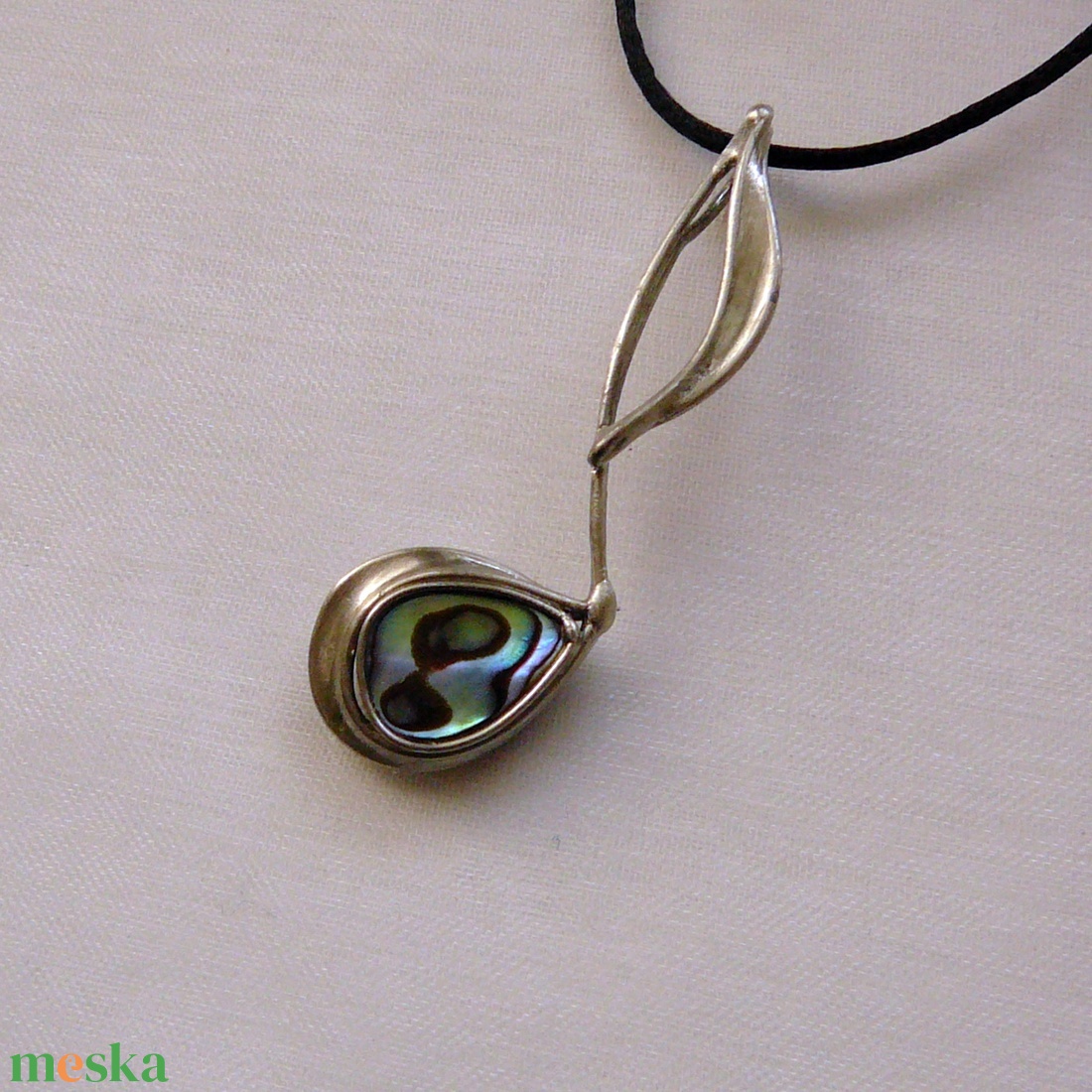 Pávakagyló hangjegy medál - ékszer - nyaklánc - medálos nyaklánc - Meska.hu