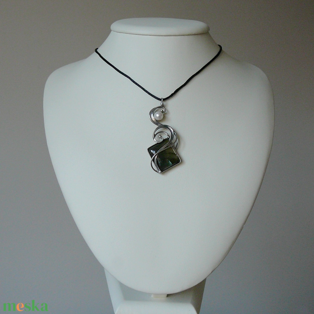 Labradorit medál - ékszer - nyaklánc - medál - Meska.hu