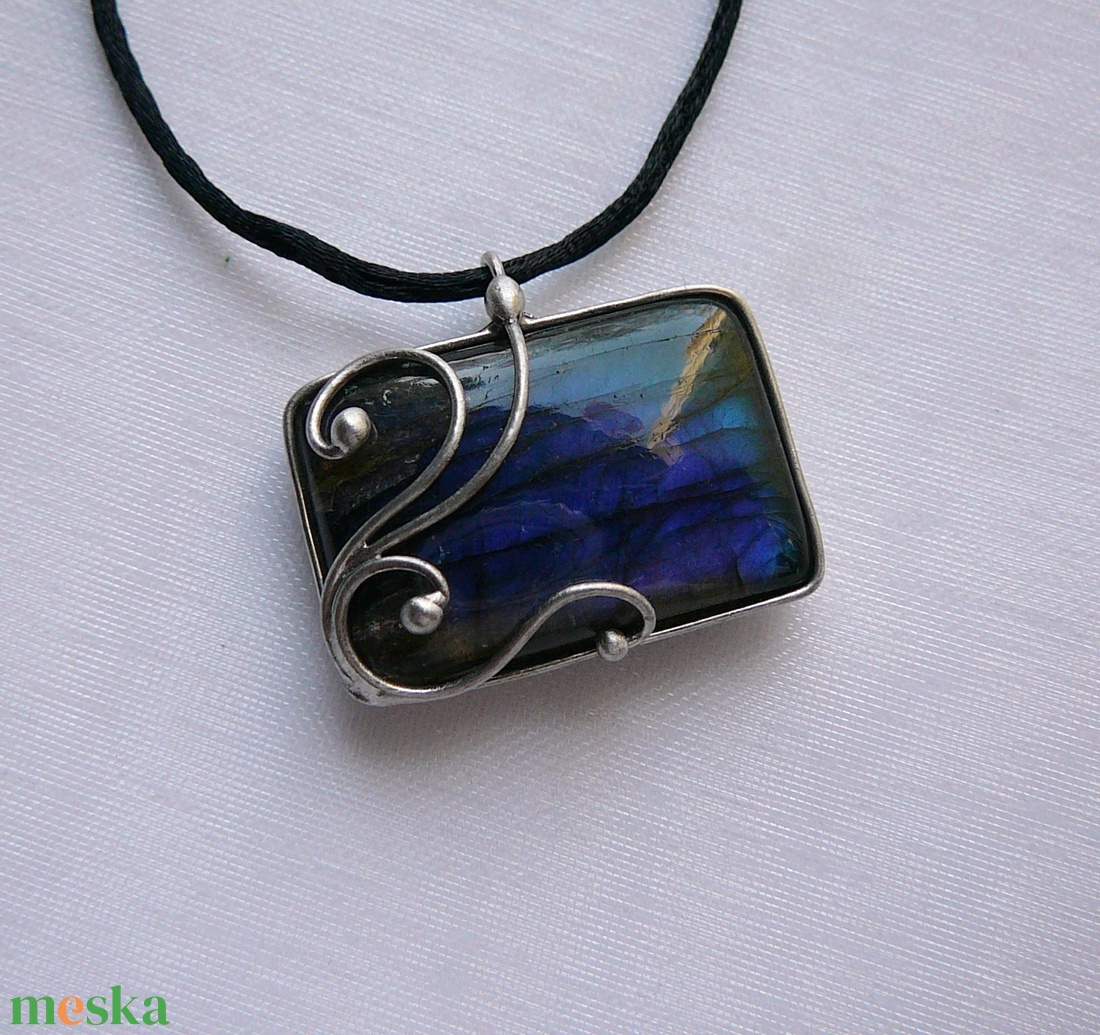 Labradorit medál - ékszer - nyaklánc - medál - Meska.hu