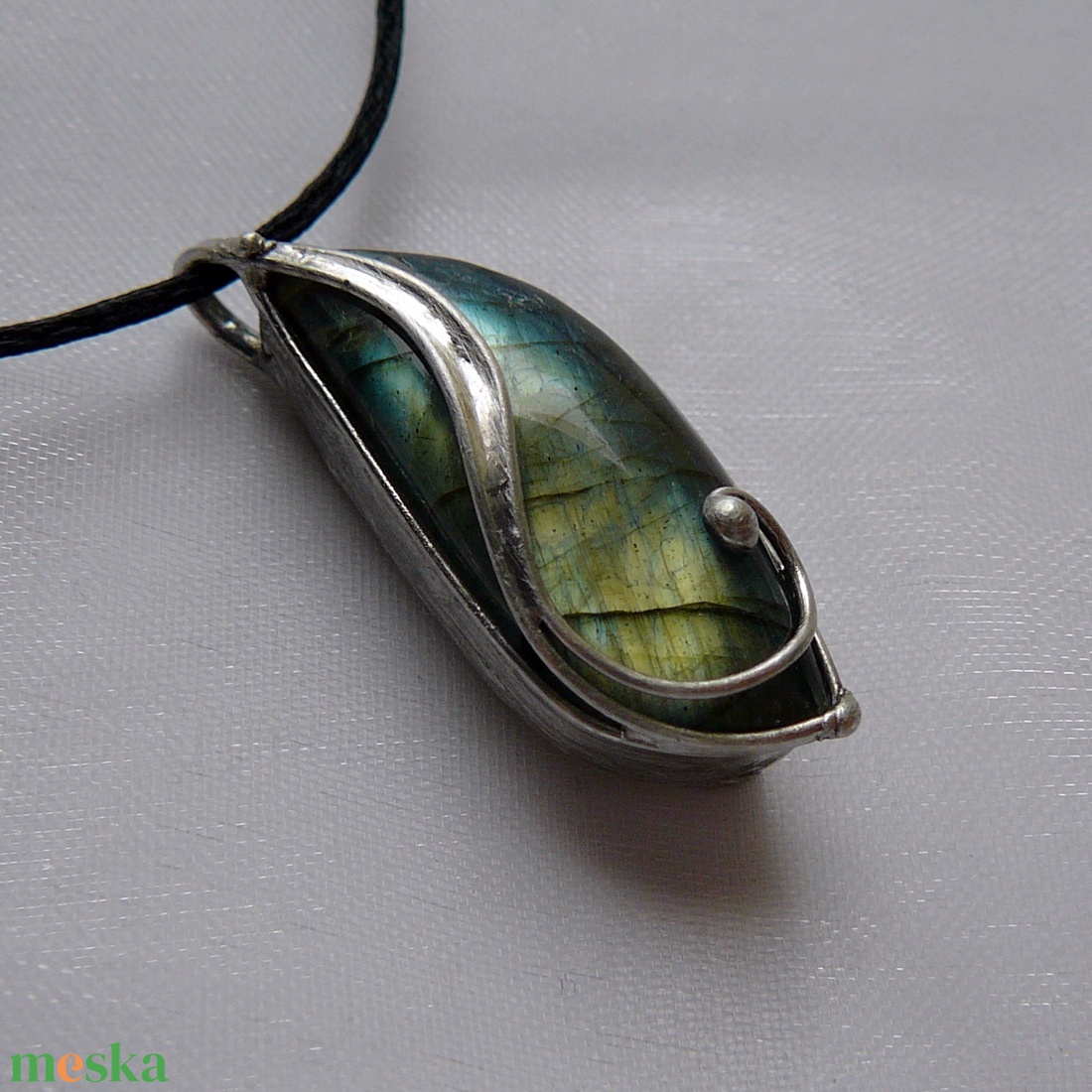 Labradorit medál - ékszer - nyaklánc - medál - Meska.hu