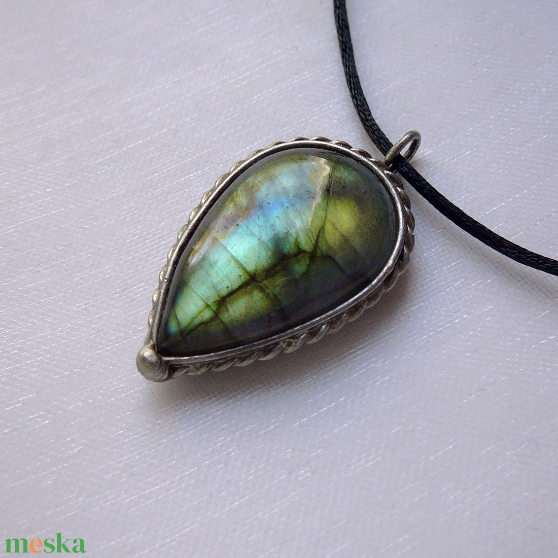 Labradorit medál - ékszer - nyaklánc - medál - Meska.hu