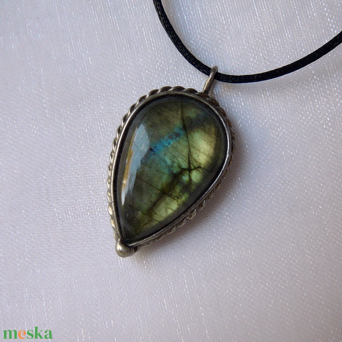Labradorit medál - ékszer - nyaklánc - medál - Meska.hu
