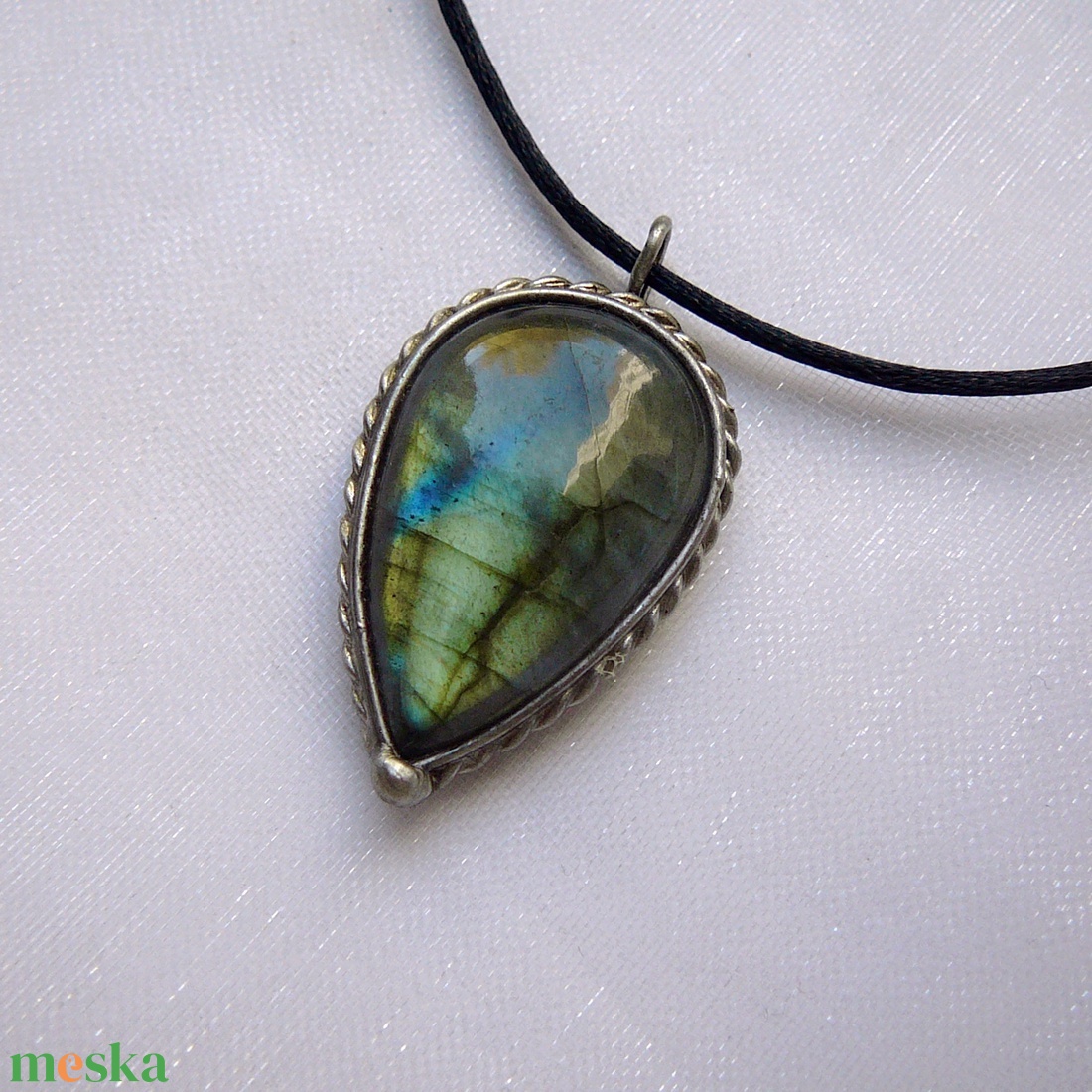 Labradorit medál - ékszer - nyaklánc - medál - Meska.hu