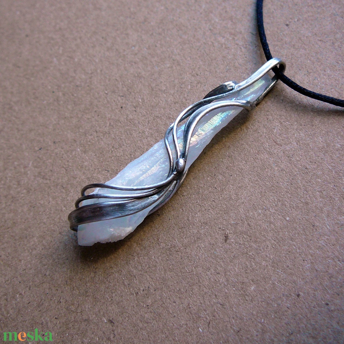 Hegyikristály csúcs medál - ékszer - nyaklánc - medálos nyaklánc - Meska.hu