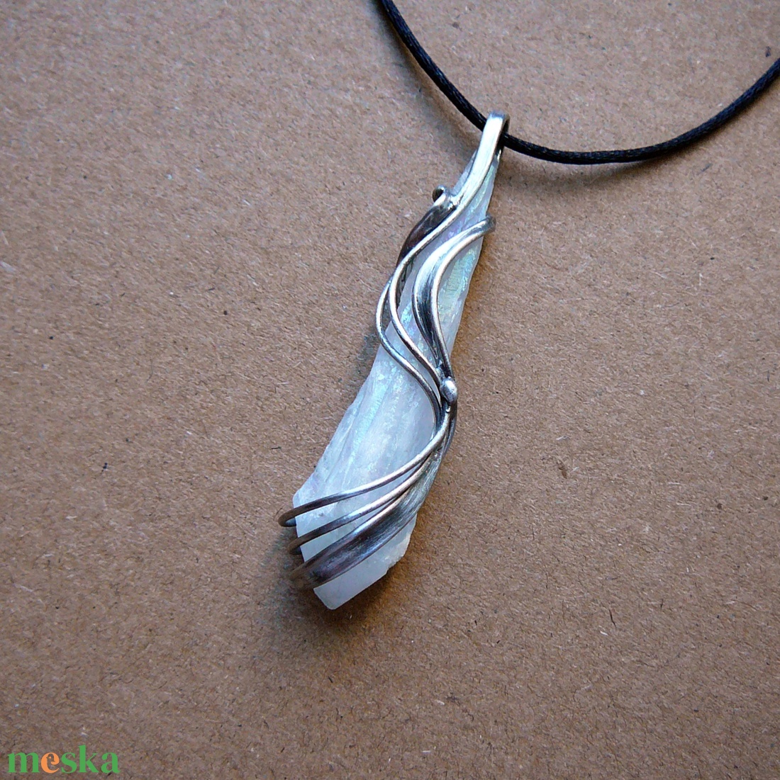 Hegyikristály csúcs medál - ékszer - nyaklánc - medálos nyaklánc - Meska.hu