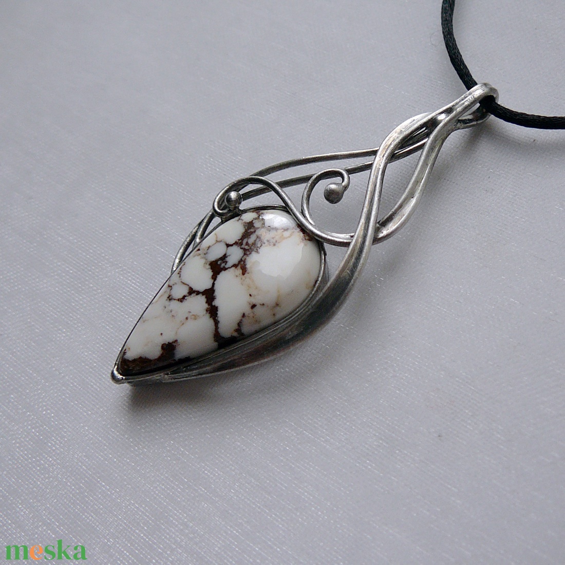 Magnezit medál - ékszer - nyaklánc - medálos nyaklánc - Meska.hu