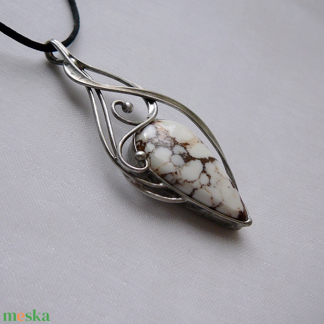 Magnezit medál - ékszer - nyaklánc - medálos nyaklánc - Meska.hu