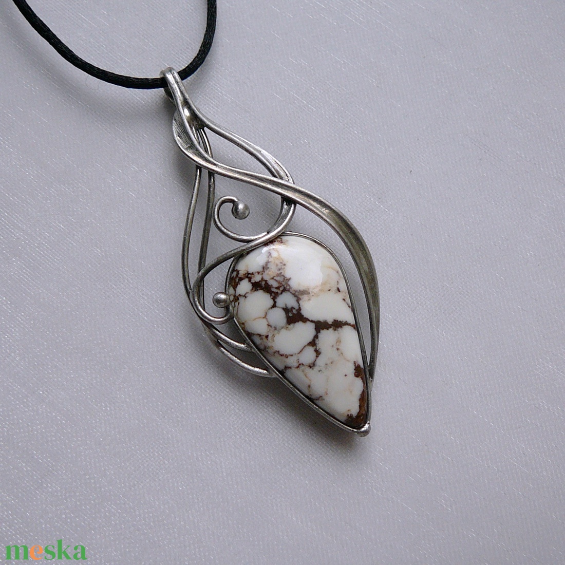 Magnezit medál - ékszer - nyaklánc - medálos nyaklánc - Meska.hu