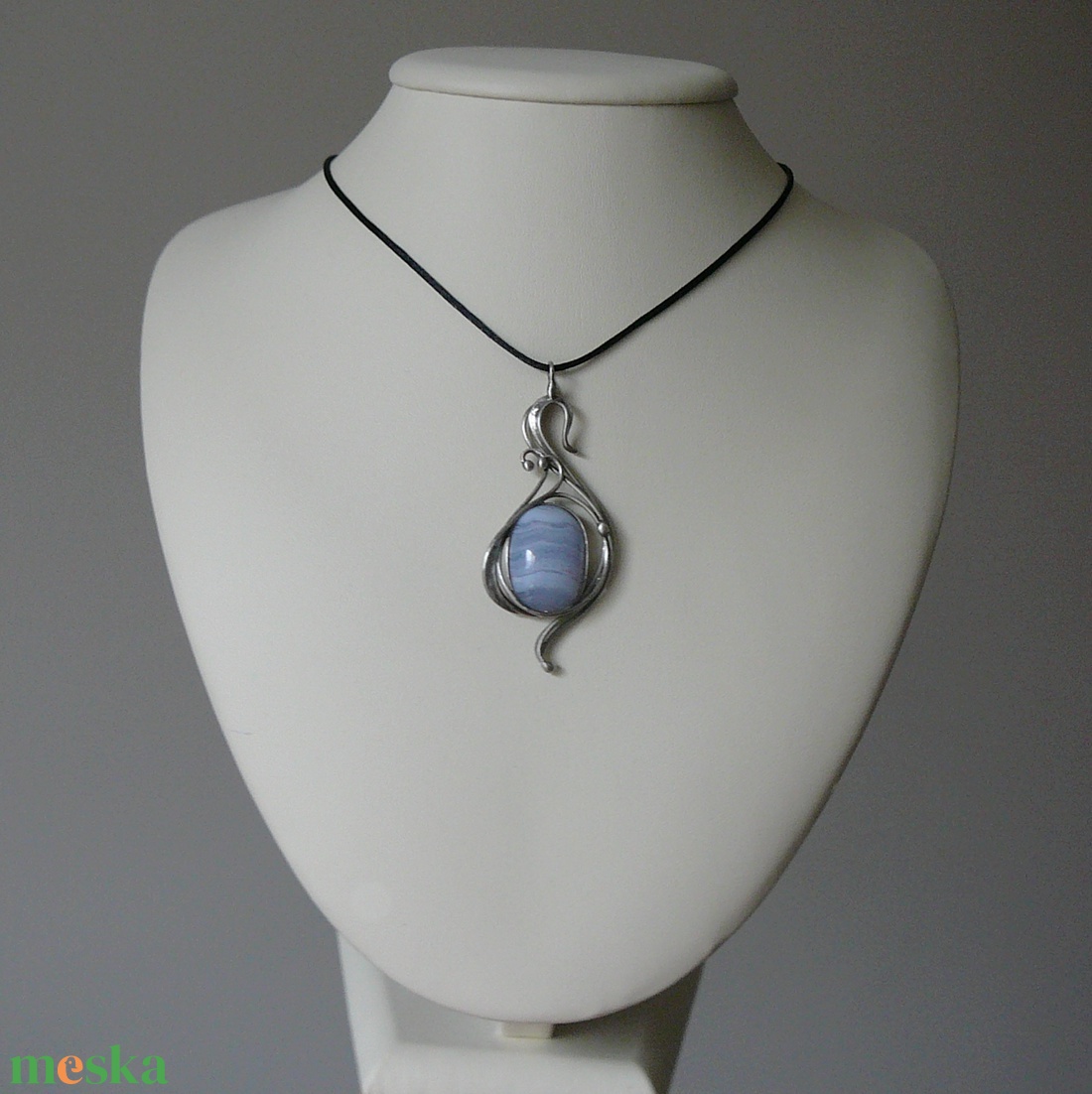 Kalcedon medál - ékszer - nyaklánc - medálos nyaklánc - Meska.hu