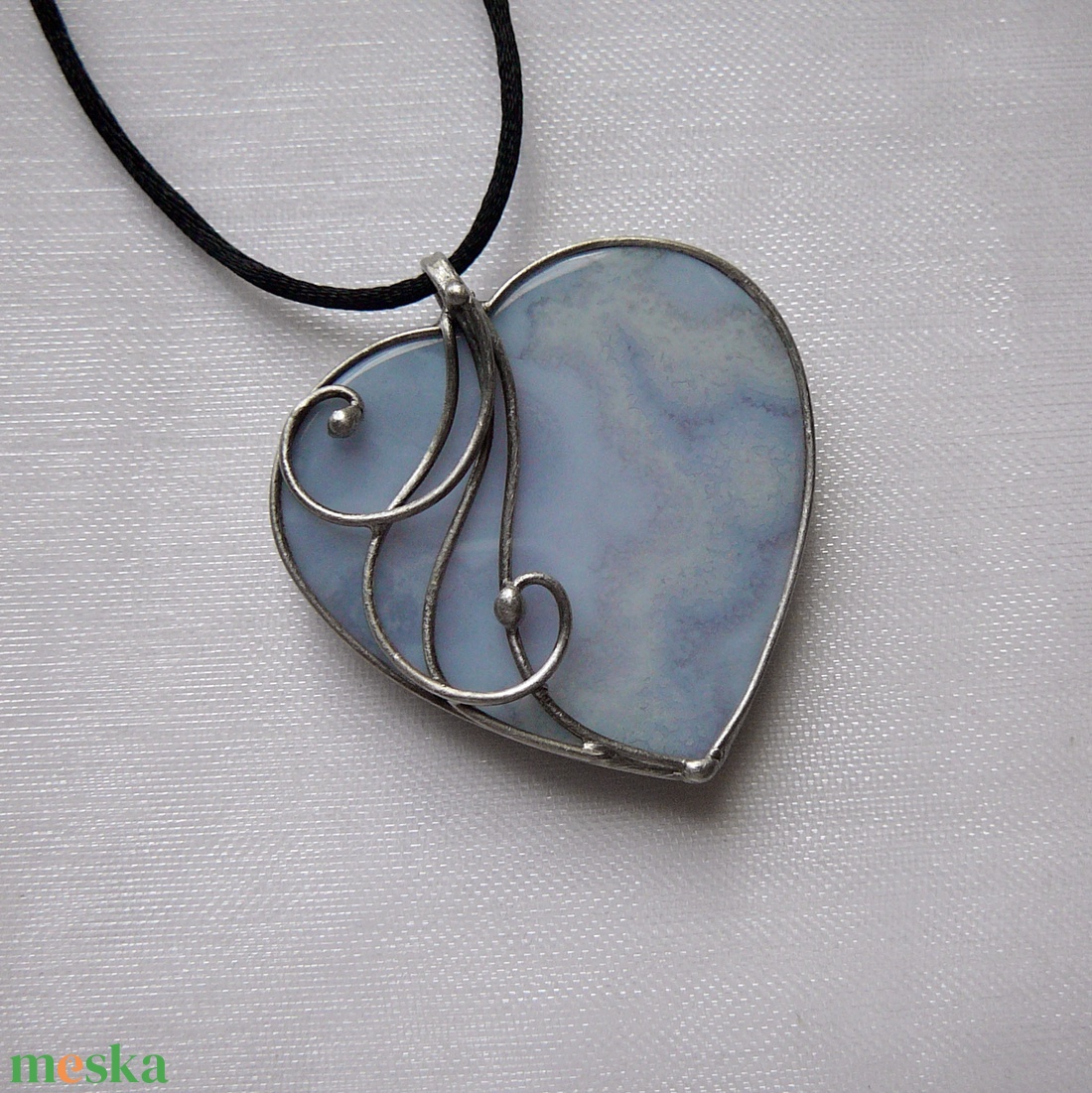 Kalcedon szív medál - ékszer - nyaklánc - medálos nyaklánc - Meska.hu