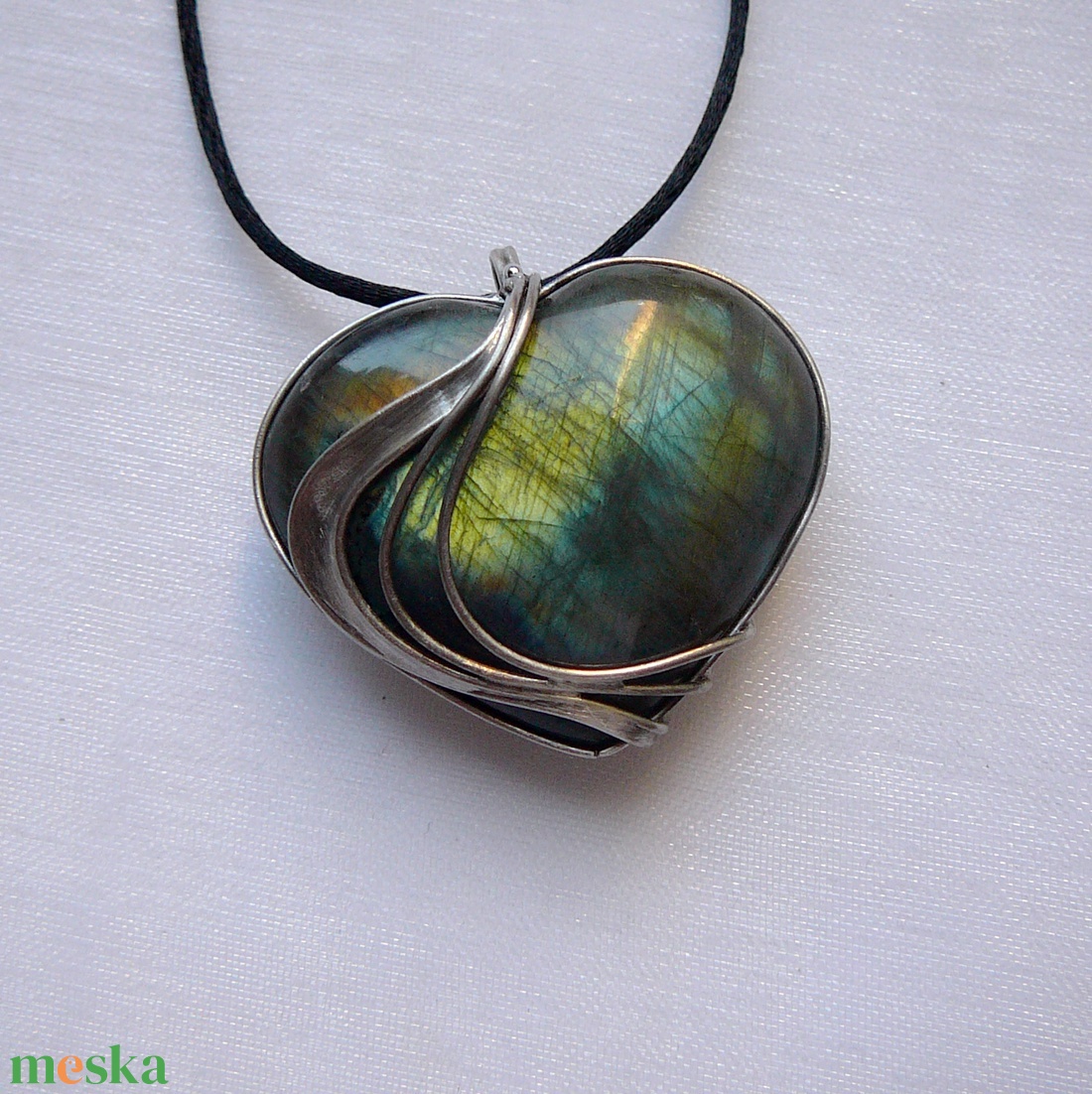 Labradorit szív medál - ékszer - nyaklánc - medál - Meska.hu