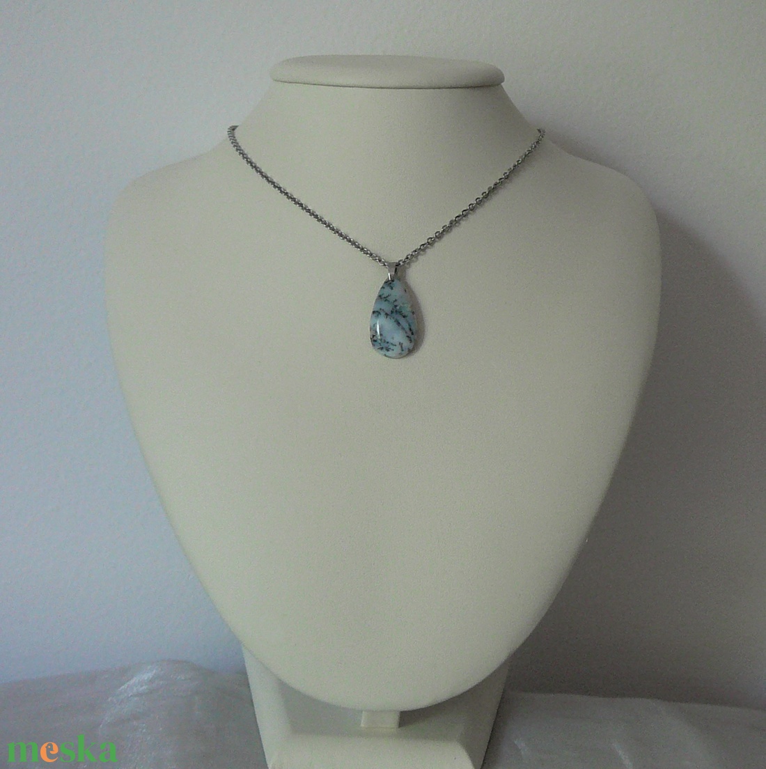 Merlinit medálos nyaklánc - ékszer - nyaklánc - medálos nyaklánc - Meska.hu