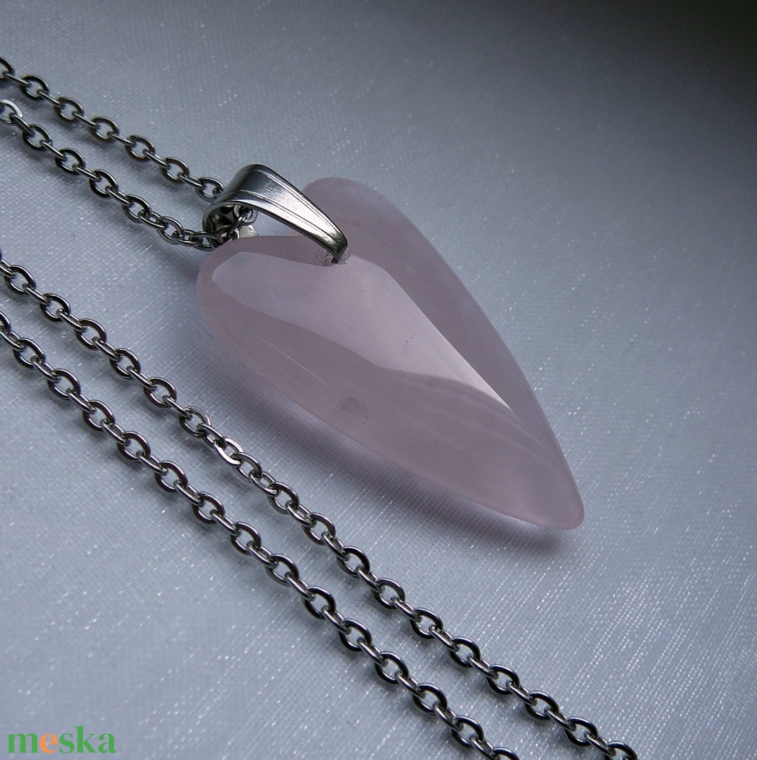 Rózsakvarc szív medálos nyaklánc - ékszer - nyaklánc - medálos nyaklánc - Meska.hu