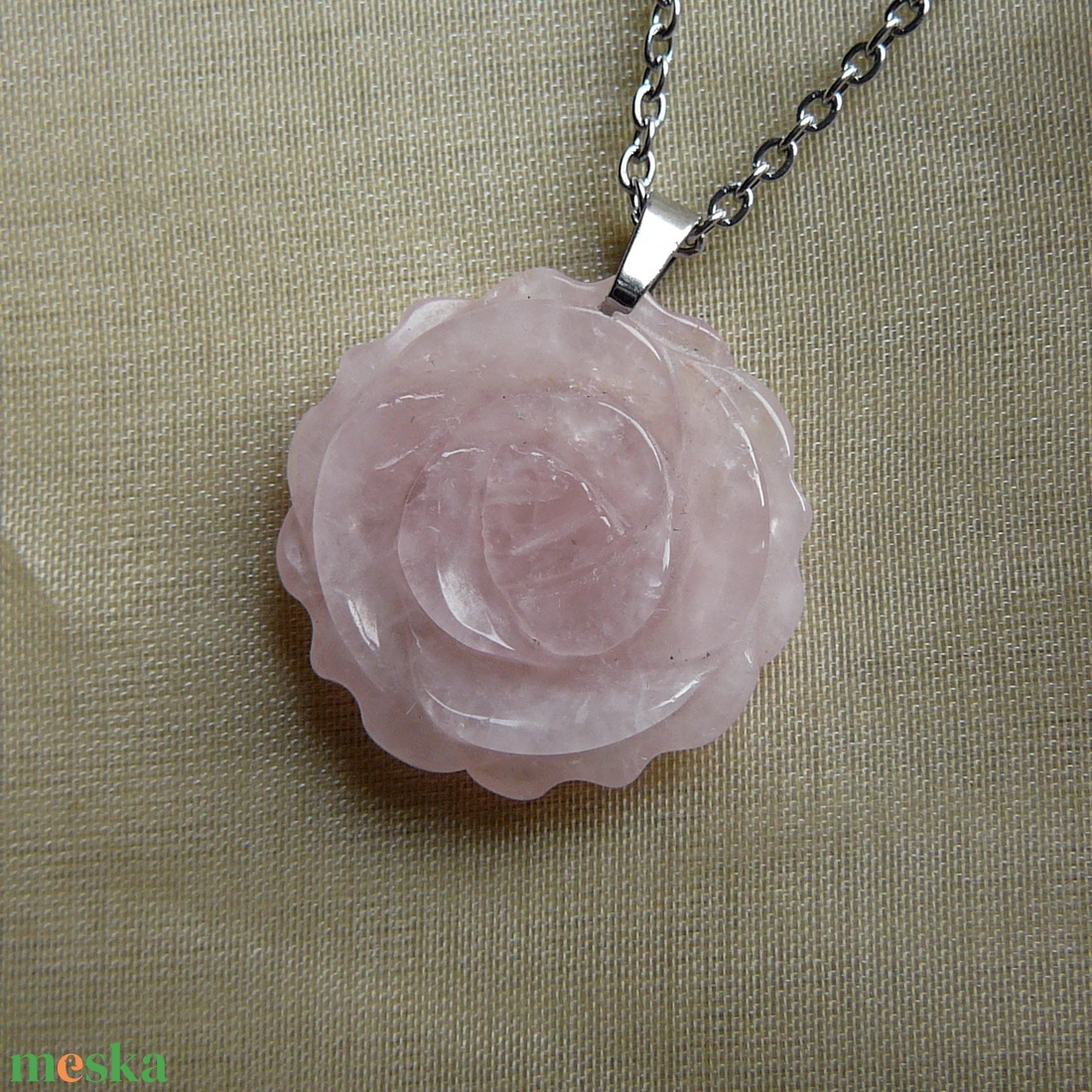 Rózsakvarc rózsa medálos nyaklánc - ékszer - nyaklánc - medálos nyaklánc - Meska.hu