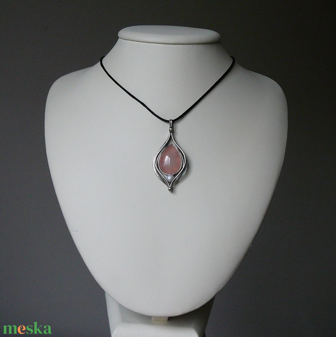 Rózsakvarc medál - ékszer - nyaklánc - medálos nyaklánc - Meska.hu